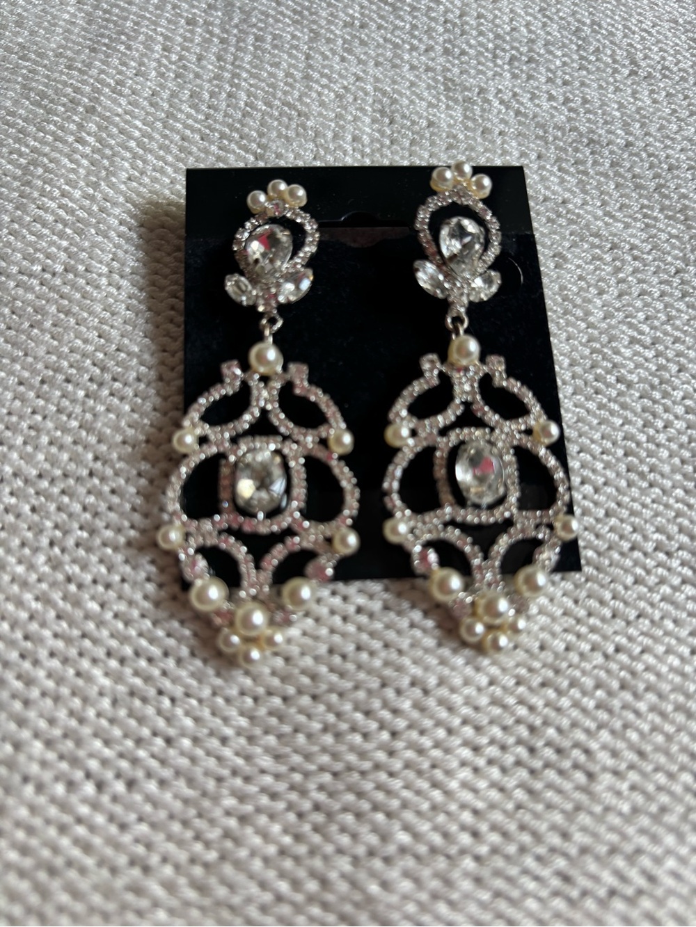 Pearl and Crystal Chandelier Earrings - White/Silver